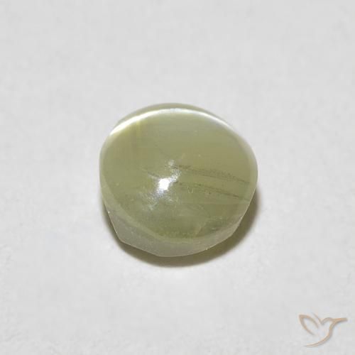 Oeil de Chat Chrysobéryl Vert terreux naturelle ovale, 0.72 ct, Translucide