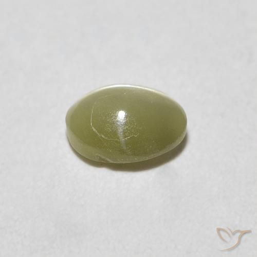 Oeil de Chat Chrysobéryl Vert jaunâtre naturelle ovale, 0.39 ct, Translucide