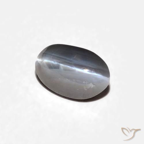 Oeil de Chat Chrysobéryl Gris moyen naturelle ovale, 0.70 ct, Opaque
