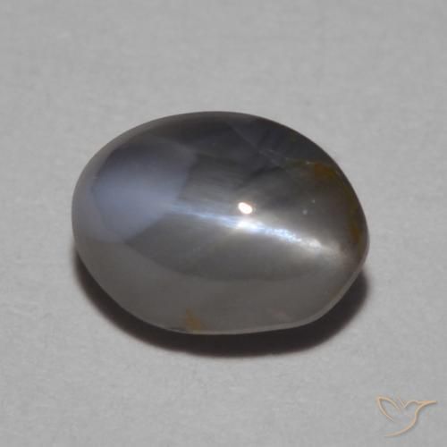 Oeil de Chat Chrysobéryl Gris moyen naturelle ovale, 0.95 ct, Opaque
