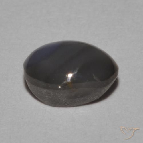 Oeil de Chat Chrysobéryl Gris moyen naturelle ovale, 0.95 ct, Opaque