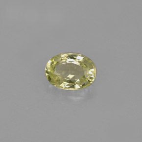 Chrysobéryl Vert Doré naturelle Coupe ovale, 0.67 ct, VVS-VS