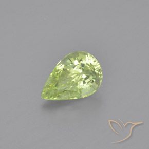 Chrysobéryl Vert moyen naturelle En forme de poire, 1.13 ct, VVS-VS