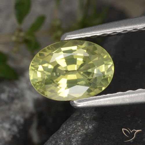 Chrysobéryl Jaune moyen naturelle ovale, 1.00 ct, VVS