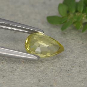 Chrysobéryl Jaune moyen naturelle En forme de poire, 0.45 ct, VVS