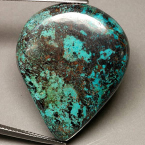 Chrysocolle multicolore naturelle en forme de poire, 43,81 ct, opaque