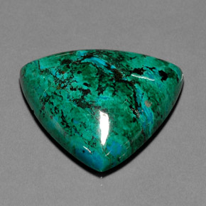 Chrysocolle multicolore naturelle trillion, 63,50 ct, opaque