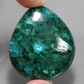 Chrysocolle multicolore naturelle en forme de poire, 95,08 ct, opaque