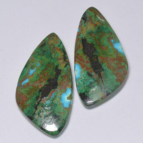 Achetez naturel 13.86ct Multicolore Chrysocolle gems, Forme fantaisie, En provenance Australie chez GemSelect. En stock, livraison internationale!