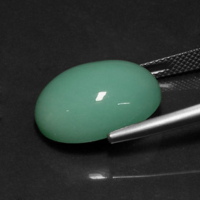 Chrysoprase vert naturelle coupe ovale, 14,08 ct, opaque
