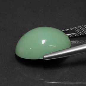 Chrysoprase vert naturelle coupe ovale, 12,08 ct, opaque