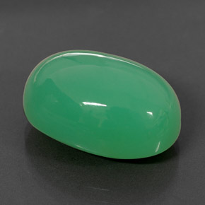 Chrysoprase vert naturelle coupe ovale, 15,84 ct, opaque
