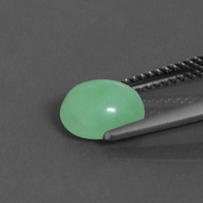 Chrysoprase vert naturelle coupe ovale, 1,79 ct, opaque