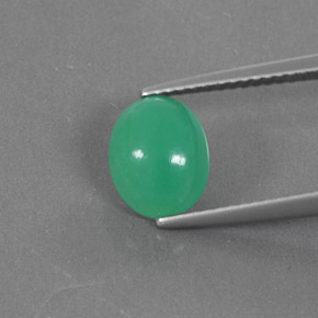 Chrysoprase vert naturelle coupe ovale, 1,80 ct, opaque