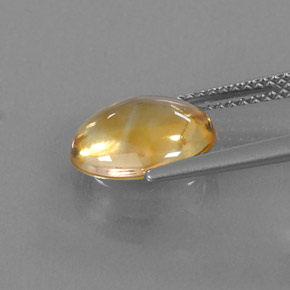 Citrine or naturelle coupe ovale, 2,74 ct, transparent