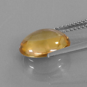 Citrine or naturelle coupe ovale, 2,76 ct, transparent