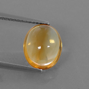Citrine or naturelle coupe ovale, 2,94 ct, transparent