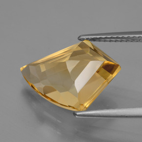 Citrine Jaune doré naturelle Forme fantaisie, 5.78 ct, VVS-VS