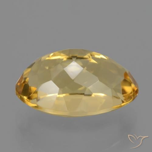Citrine Doré moyen-foncé naturelle ovale, 5.70 ct, VVS
