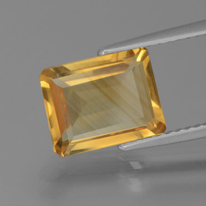 Citrine Jaune doré naturelle Taille émeraude, 2.50 ct, VS