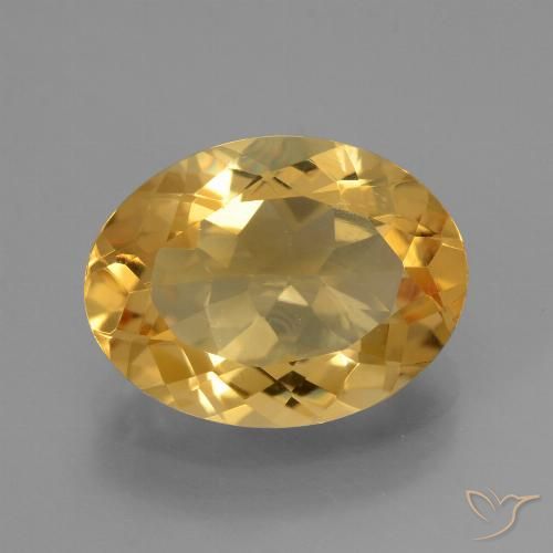 Citrine Doré moyen-foncé naturelle ovale, 4.90 ct, VVS