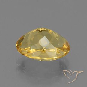 Citrine Doré moyen naturelle ovale, 4.40 ct, VVS