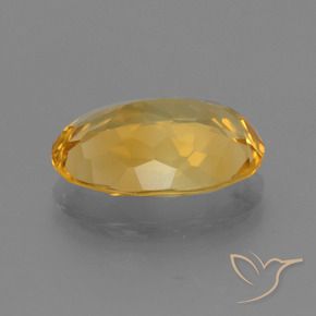 Citrine Doré vif naturelle ovale, 3.75 ct, VVS