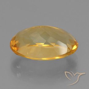Citrine Doré moyen-foncé naturelle ovale, 4.65 ct, VVS-VS