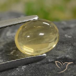 Citrine Jaune doré léger naturelle ovale, 1.59 ct, Transparent