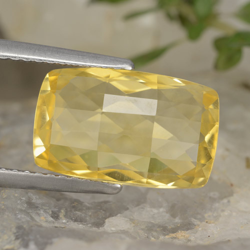 Citrine jaune miel naturelle coupe coussin, 4,28 ct, VVS