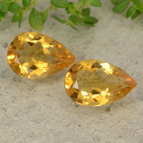 Shop natural 2.14ct Orange doré profond Citrine gems, En forme de poire, from Brésil at GemSelect. In stock, global shipping!