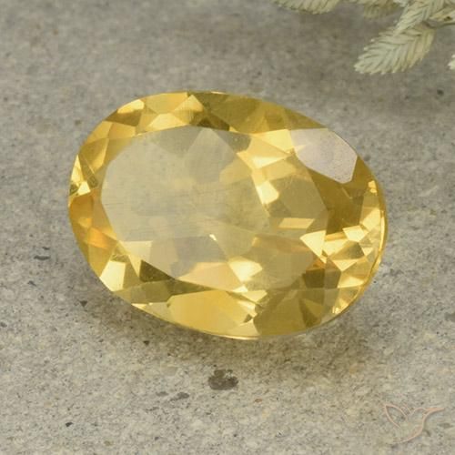 Citrine Doré moyen naturelle ovale, 4.95 ct, VVS-VS
