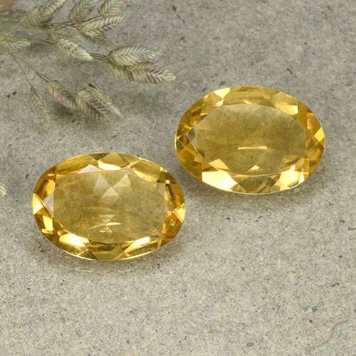 8.15ctw Naturel Doré moyen Citrine, ovale, VVS-VS