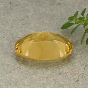 Citrine Doré moyen-léger naturelle ovale, 4.76 ct, VVS-VS