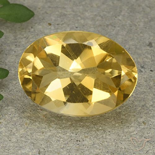 Citrine Doré moyen naturelle ovale, 5.07 ct, VVS-VS