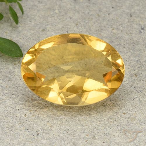 Citrine Doré moyen-foncé naturelle ovale, 4.52 ct, VVS-VS