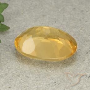 Citrine Doré vif naturelle ovale, 5.20 ct, VVS-VS