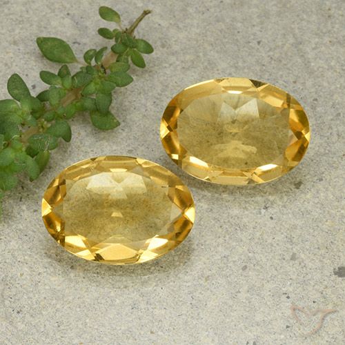 8.76ctw Naturel Doré moyen-léger Citrine, ovale, VVS-VS