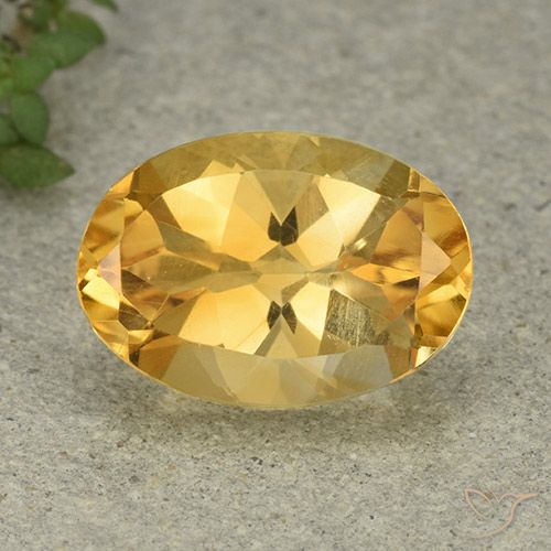 Citrine Or moyen naturelle ovale, 5.77 ct, VVS-VS
