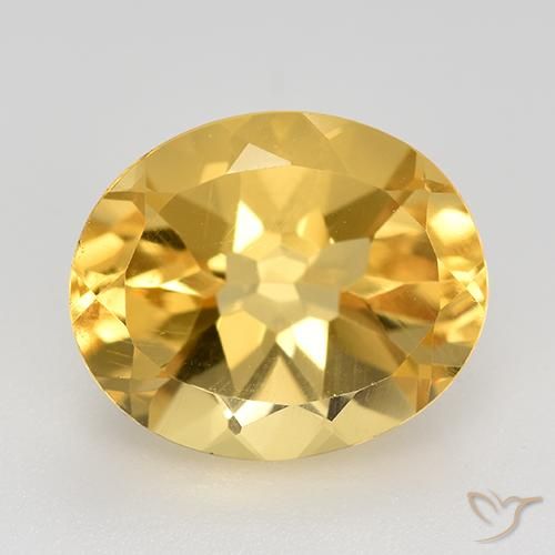 Citrine Doré vif naturelle ovale, 4.73 ct, VVS-VS