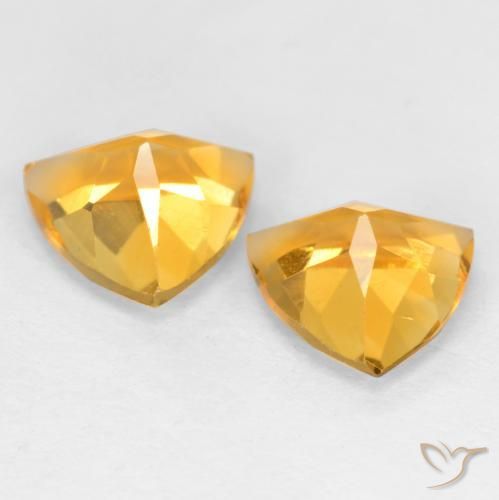 Shop natural 2.14ct Orange Doré Citrine gems, Trillion, from Brésil at GemSelect. In stock, global shipping!