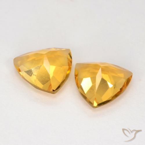 Shop natural 1.95ct Doré moyen Citrine gems, Trillion, from Brésil at GemSelect. In stock, global shipping!