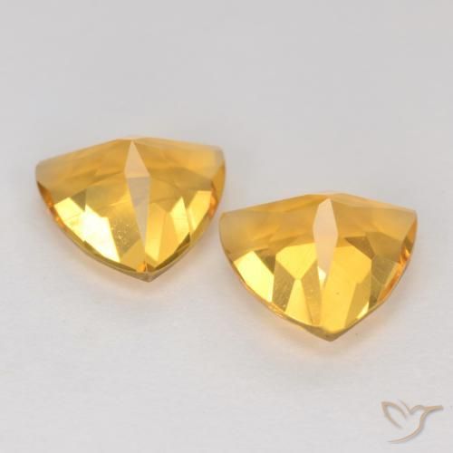 Shop natural 2.03ct Doré moyen Citrine gems, Trillion, from Brésil at GemSelect. In stock, global shipping!