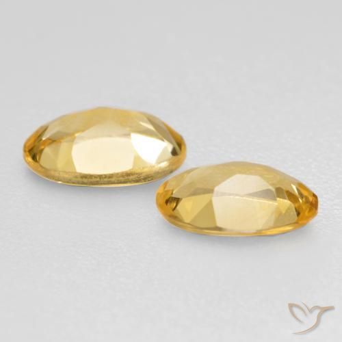 Shop natural 0.73ct Doré moyen Citrine gems, ovale, from Brésil at GemSelect. In stock, global shipping!