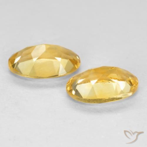 Shop natural 0.68ct Doré moyen Citrine gems, ovale, from Brésil at GemSelect. In stock, global shipping!