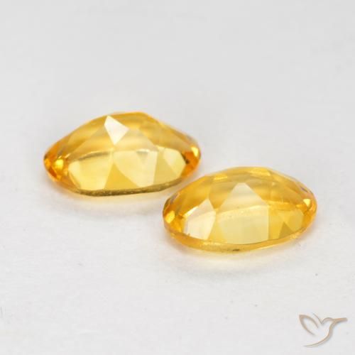 Shop natural 0.81ct Doré moyen-foncé Citrine gems, ovale, from Brésil at GemSelect. In stock, global shipping!