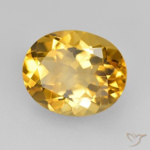 Citrine Doré moyen-léger naturelle ovale, 4.77 ct, VVS-VS