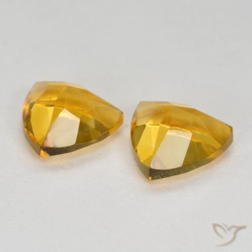 Shop natural 1.39ct Doré vif Citrine gems, Trillion, from Brésil at GemSelect. In stock, global shipping!