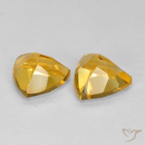 Shop natural 1.37ct Orange Doré Citrine gems, Trillion, from Brésil at GemSelect. In stock, global shipping!