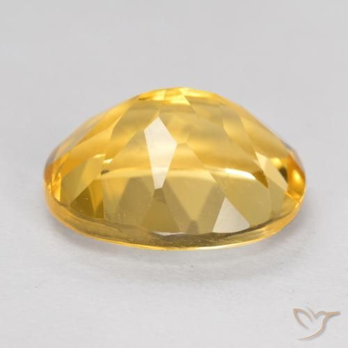 Citrine Doré moyen-foncé naturelle ovale, 4.57 ct, VVS-VS